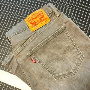 Levi’s. 511 light grey jeans. 4 way stretch! 33 x 32